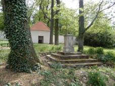 Libock hbitov stav po oprav kostnice.jpg