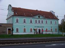 Hloubtn, Podbradsk 110, hostinec (03).jpg
