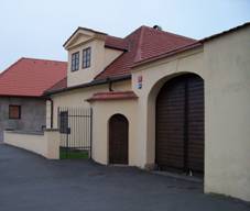 Hloubtn, Podbradsk 104 a 106.jpg