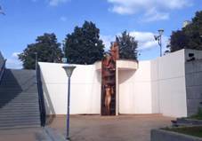 Fontna Faun a Vltava u metra Vltavsk v Holeovicch (Q64816318) 01.jpg