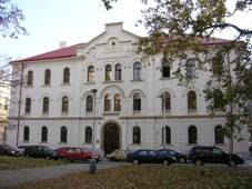 Karlnsk nmst 8, kola.jpg