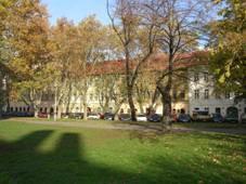 Karlnsk nmst, Kollrova.jpg