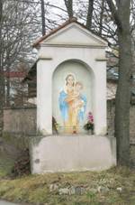 Kaplika v ulici U Obalovny v Klecanech (Q94435489) 01.jpg