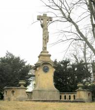 Pomnk Vclava Benee Tebzskho v parku naproti zmku v Klecanech (Q37343290) 01.jpg