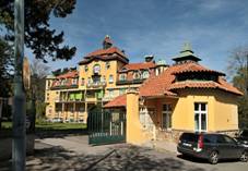 hlavn budova bvalho imsova sanatoria