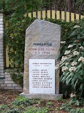 Lysolaje, Sportovc, pomnek.jpg