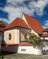 Mal Strana kostel sv. Vavince 1.jpg