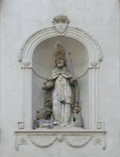 Prokopska 3 - socha sv Prokopa.jpg