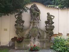 Praha Mala Strana Vlasska 36-40 Pieta.JPG