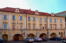 Aueršperský palác 5.JPG