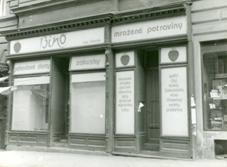 městský dům, z toho jen: výkladec