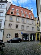 Praha, dm U Zlat podkovy.jpg