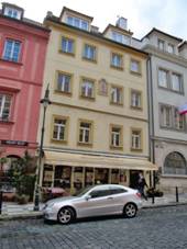 Praha, dm U T alud.jpg