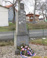 Pomnk padlm v Masen (Q107162374).jpg