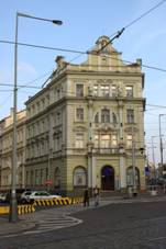 Praha, Nusle, rohov dm.jpg