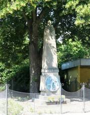 Pomnk padlm v 1. svtov vlce v Panenskch Beanech (Q66564552) 01.jpg