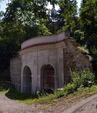 Praha, Smchov, Popelka, sala terrena 01.JPG