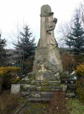 Pomnk padlm ve tchovicch (Q107163317).jpg