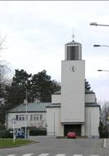 Praha, Stresovice - evangelicky kostel na namesti Pred Bateriemi.jpg