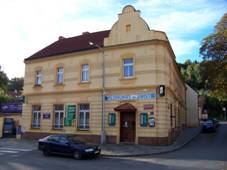 Veleslavnsk, restaurace Na Zvisti.jpg