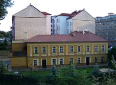 Vrovice vila Jitenka, z ulice Pod stupni.jpg