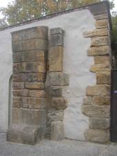 https://upload.wikimedia.org/wikipedia/commons/thumb/a/a5/Remains_of_Spicka_Gate_Vysehrad_Prague_CZ_770.jpg/800px-Remains_of_Spicka_Gate_Vysehrad_Prague_CZ_770.jpg