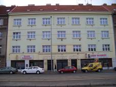 Vysoany, Kolbenova 14, vchod do Svatyn Krista Krle (01).jpg