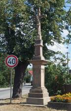 Kozlovice (P�erov), k�� na rozcest�.JPG
