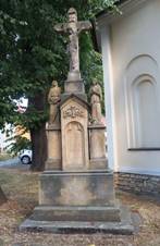 Kozlovice (P�erov), k�� u kaple.JPG