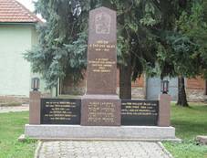 Obdkovice, pomnk II. sv. vlka.jpg