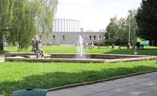 P�erov, n�m�st� P�erovsk�ho povst�n�.jpg