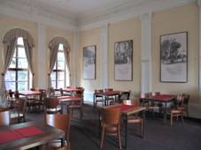 P�erov, park Michalov, restaurace, interi�r.jpg