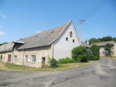 Pestavlky (PR), dm s erbem.jpg