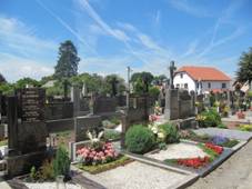 Vlko (PR), hbitov.jpg
