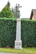 Wayside cross in melny 01.jpg
