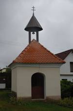 Dlouh Louka, kaplika.jpg