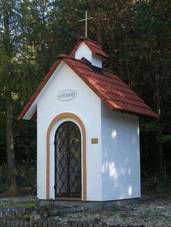 Kaple vchodn od Dolc (Q66055253).jpg