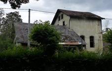 Dvorec - elezrna 02.jpg