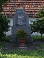 Malinec memorial.JPG