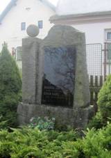 Pomnk padlm v Maovicch (Q66051017) 02.jpg