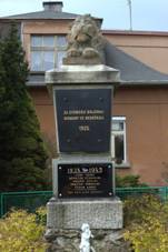 Nekvasovy, pamtnk II.jpg