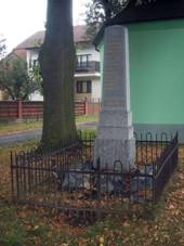 Pomnk padlm v Oseku (Q66055282).jpg