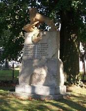 Pomnk padlm ve Skaov (Q66055249).jpg