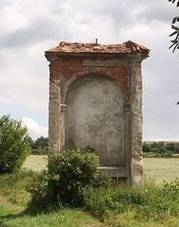 Kaplika u Modovic u silnice do Chrstu (Q66567551).jpg