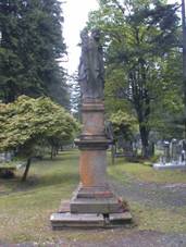 http://www.reischdorf.de/bilderalbum/Bilder/Renner/Statue%20Weipert-2.jpg