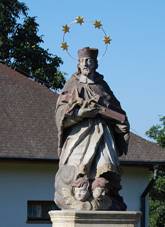 Socha u cesty na Hluchov, Kostelec na Han, okres Prostjov.jpg