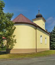 https://upload.wikimedia.org/wikipedia/commons/thumb/e/e3/Kaple_svat%C3%A9ho_Flori%C3%A1na%2C_T%C5%99eb%C4%8D%C3%ADn%2C_Lut%C3%ADn%2C_okres_Olomouc.jpg/800px-Kaple_svat%C3%A9ho_Flori%C3%A1na%2C_T%C5%99eb%C4%8D%C3%ADn%2C_Lut%C3%ADn%2C_okres_Olomouc.jpg