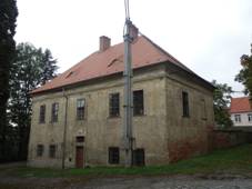 Vovice fara.JPG