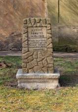 Chr᚝any, Jan Hus memorial.jpg