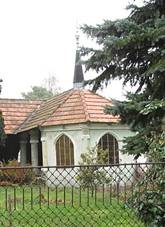 Nov� D�m, kapli�ka.jpg